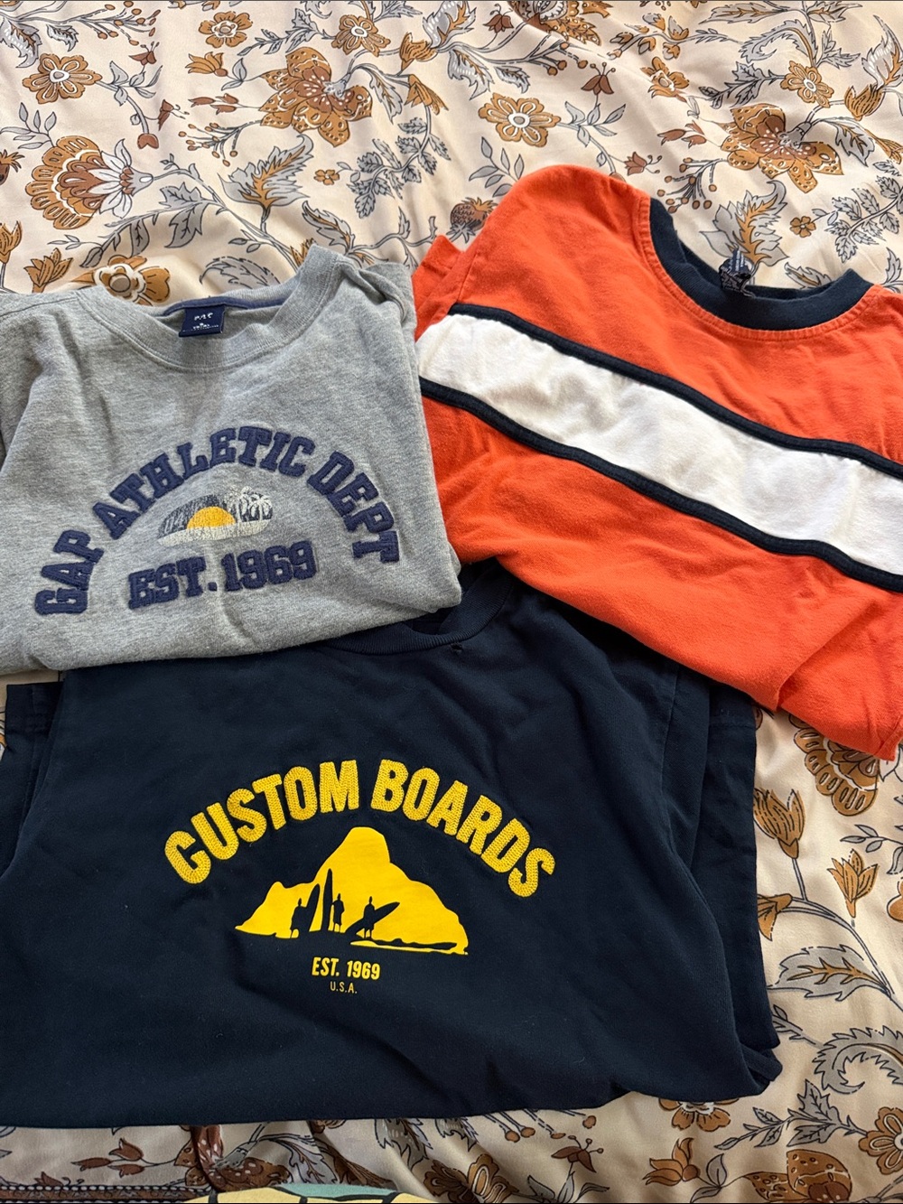 3 Gap Boys tshirts